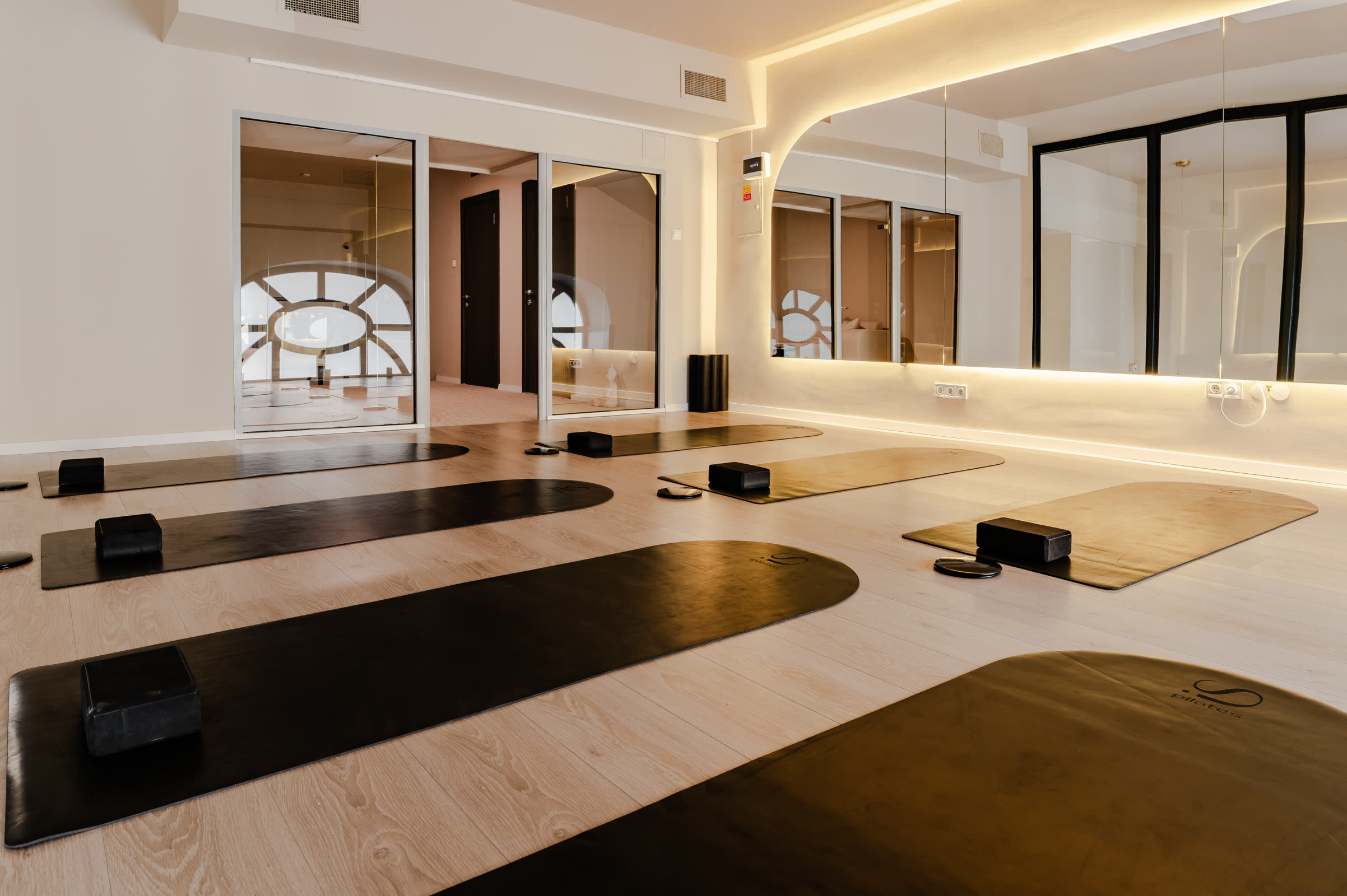 Total Barre — óra az iSPilates Studio Budapest reformer pilates termében